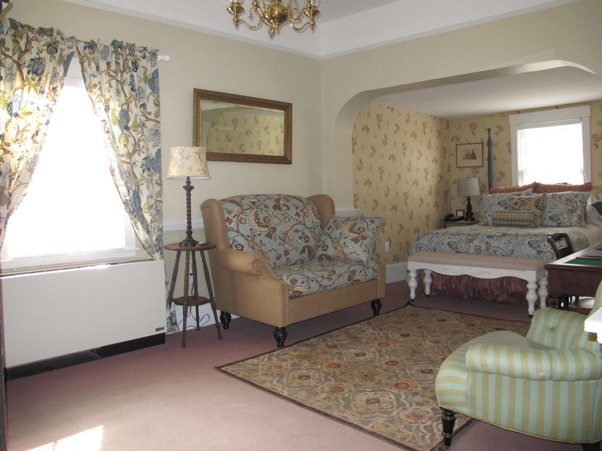 Mary Prentiss Inn Кембридж Экстерьер фото